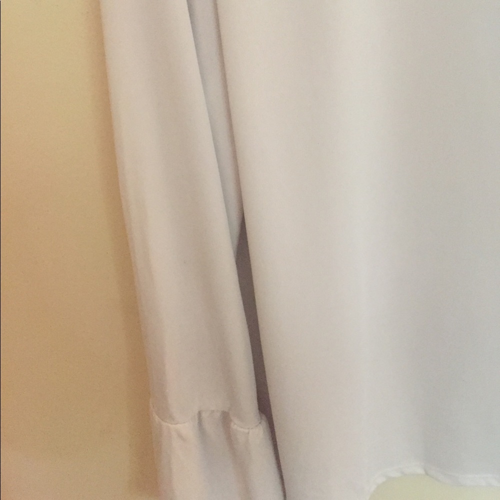 Bell sleeves top - Picture 3 of 4